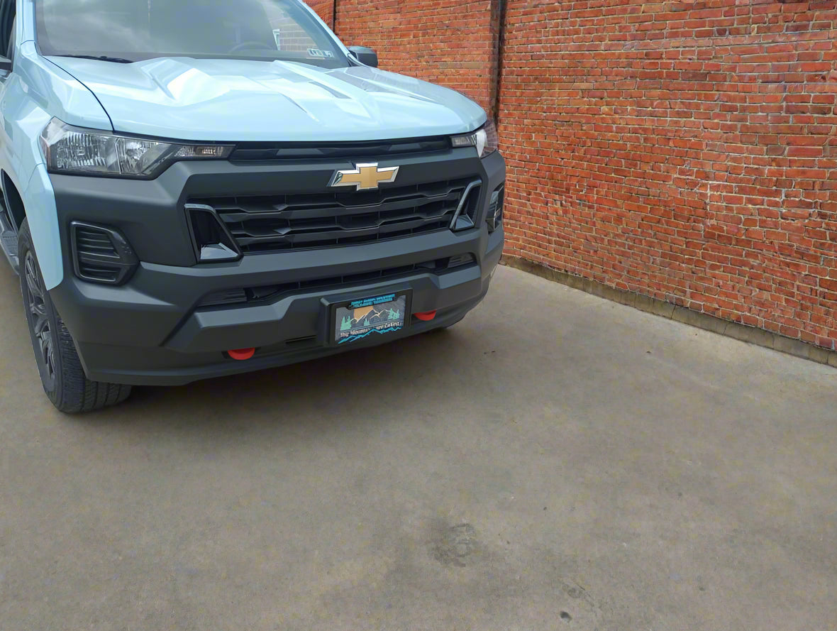 2015+ Chevrolet Colorado and GMC Canyon Snap-Fit Tow Hook Covers