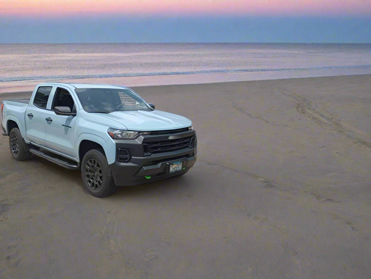 2015+ Chevrolet Colorado and GMC Canyon Snap-Fit Tow Hook Covers