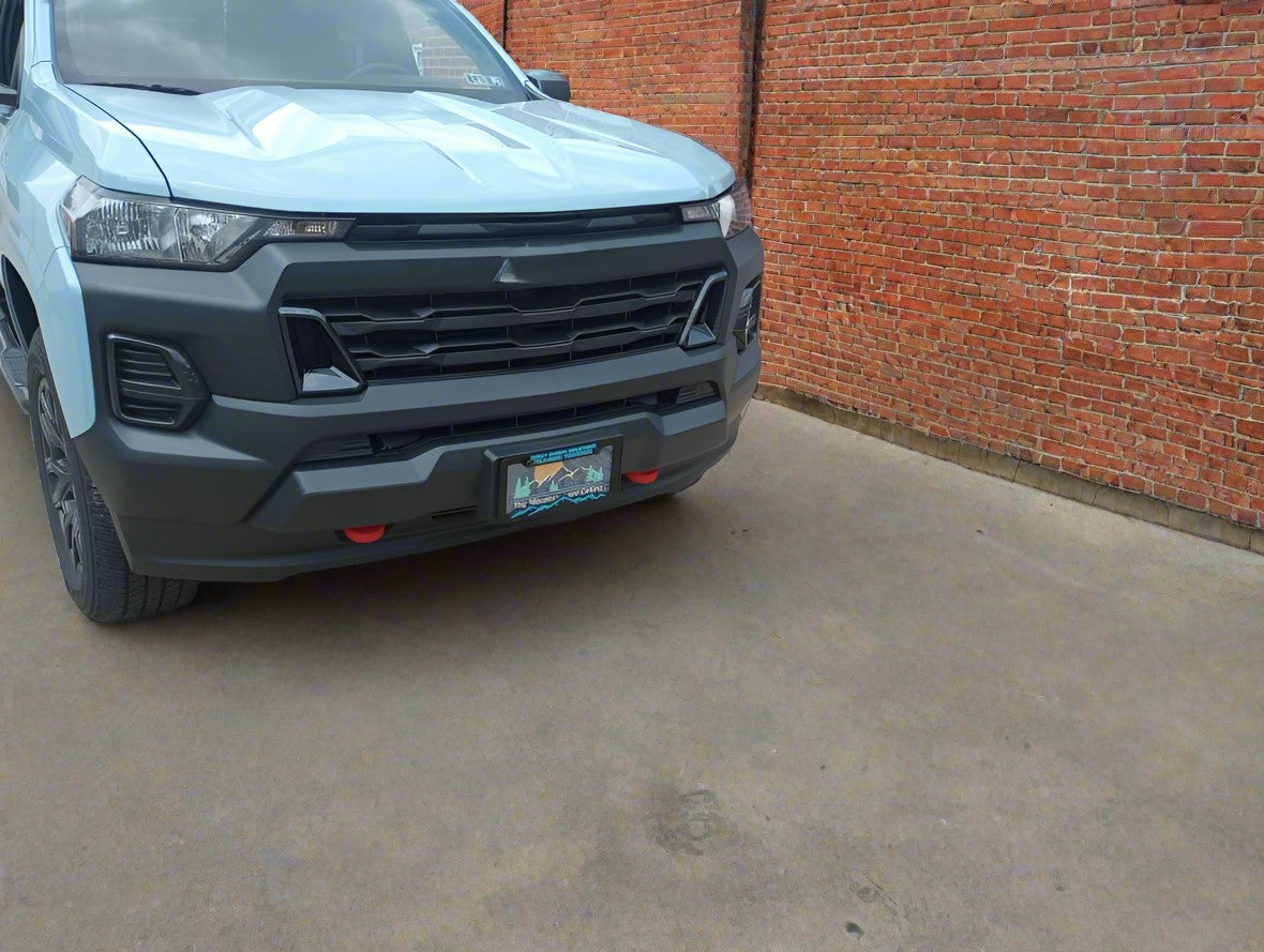 2015+ Chevrolet Colorado and GMC Canyon Snap-Fit Tow Hook Covers