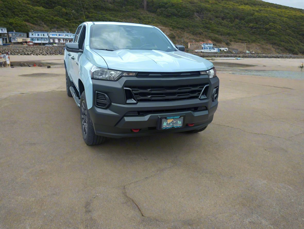 2015+ Chevrolet Colorado and GMC Canyon Snap-Fit Tow Hook Covers