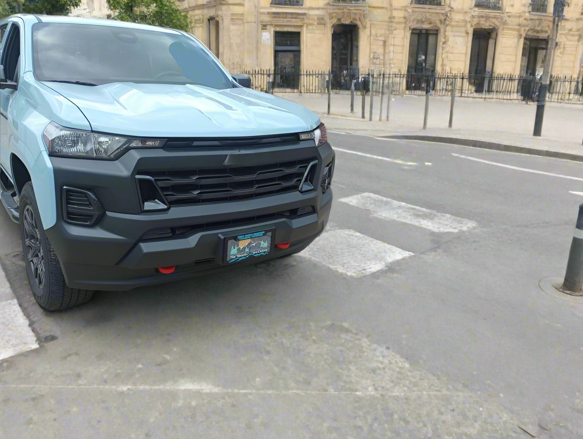 2015+ Chevrolet Colorado and GMC Canyon Snap-Fit Tow Hook Covers